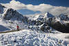 005166_Wanderweg in Winterlandschaft Photo Frau unter Brunkpfl & Bergsicht auf Groer Zunig Gipfel