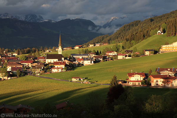 Ellmau Romantik in Alpenlandschaft Abendlicht Stimmung grne Au Sonneschein Berge