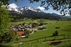 1300395 Ellmau Grnwiesen Talpanorama Foto Naturidyll am Wilder-Kaiser Alpenlandschaft