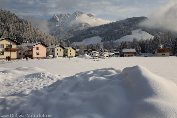 Hochfilzen in Schnee Winterbild mrchenhafte Berglandschaft Pillerseetal Alpenstadt Tirol