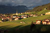 Ellmau Romantik Alpenlandschaft Abendlicht Stimmung grne Au Sonneschein Berge