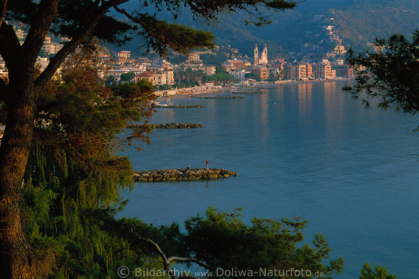 Laigueglia bay sunrise photo Riviera sea-coast waterscape Mediterranean city morning
